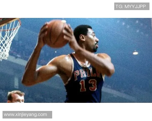 比尔拉塞尔与威尔特张伯伦历史对决的伟大传奇与篮球巅峰之争 比尔拉塞尔与威尔特张伯伦历史对决的伟大传奇与篮球巅峰之争