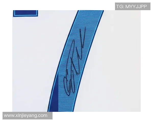 模仿足球明星C罗签名的技巧与创意分享 模仿足球明星C罗签名的技巧与创意分享