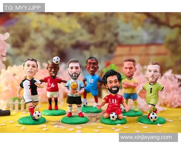 足球明星手办可动图片展示与收藏指南让你感受球场魅力与艺术结合 足球明星手办可动图片展示与收藏指南让你感受球场魅力与艺术结合